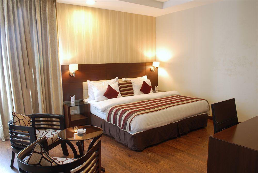 Liv Inn - Naraina New Delhi Exterior photo